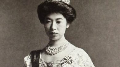 33 11 Японская императрица Садако