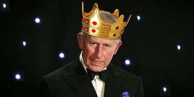 1 Когда мужчины королевской семьи надевают короны