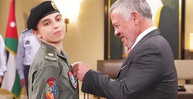 salma i abdalla 19-летняя принцесса Сальма стала первой женщиной-пилотом в Иордании