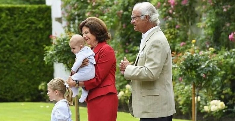 scale 2400 2 Королю и королеве Швеции запрещено встречаться с внуками