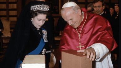 2 Сорок лет со дня исторического визита королевы Елизаветы II в Ватикан