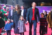 Кембриджи привели своих детей на Рождественское представление 2 Кембриджи привели своих детей на Рождественское представление
