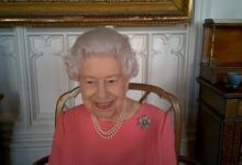 1 queen elizabeth in zoom call with health officials on covid 19 vaccinations in uk 1 Интервью принца Гарри затмило сообщение королевы о вакцинации