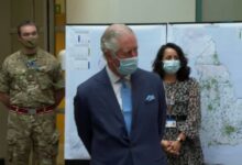 Чарльз и Камилла благодарят военных и врачей за внедрение вакцины prince charles praises nhs england and armed forces for covid vaccine rollout during skipton house visit 090321 credit pool Чарльз и Камилла благодарят военных и врачей за внедрение вакцины