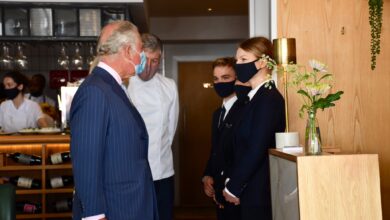 10 Чарльз и Камилла посещают ресторан Clapham, чтобы отметить юбилей Королевской академии кулинарных искусств