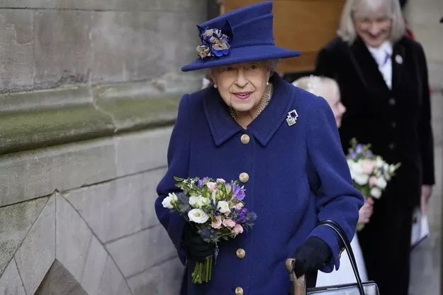 4 1 Королева Елизавета отменила поездку в Северную Ирландию