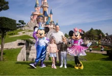jacques et gabriella ont retrouve mickey et minnie a disneyland paris Принц Жак и принцесса Габриэлла в парижском Диснейленде