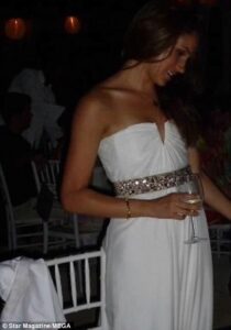 megan v svadebnom plate Меган в свадебном платье