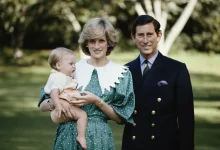 w 900 «Слава богу, у него нет ушей, как у его отца», - сказала королева, впервые увидев новорожденного принца Уильяма