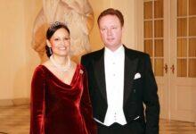 Князь Густав и княгиня Карина впервые станут родителями в 54 года. Ребенка родит суррогатная мать gustav i karinna Князь Густав и княгиня Карина впервые станут родителями в 54 года. Ребенка родит суррогатная мать