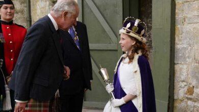 roi charles holyrood week debut bo ness Король Карл III начинает свою первую Неделю Холируд в Шотландии: посещение дома Киннейл с королевой Бо'несс