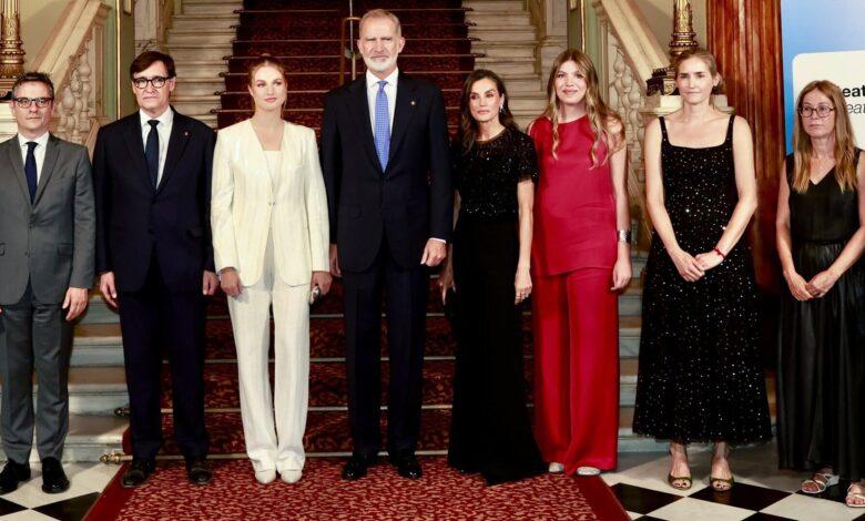 Принцесса Леонор вручила премии принцессы Жиронской молодым талантам infanta sofia princess leonor letizia 1 Принцесса Леонор вручила премии принцессы Жиронской молодым талантам