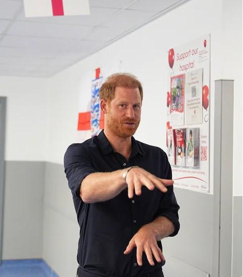 Денег нет, но вы держитесь: почему Invictus Games принца Гарри на грани краха prints garri Денег нет, но вы держитесь: почему Invictus Games принца Гарри на грани краха