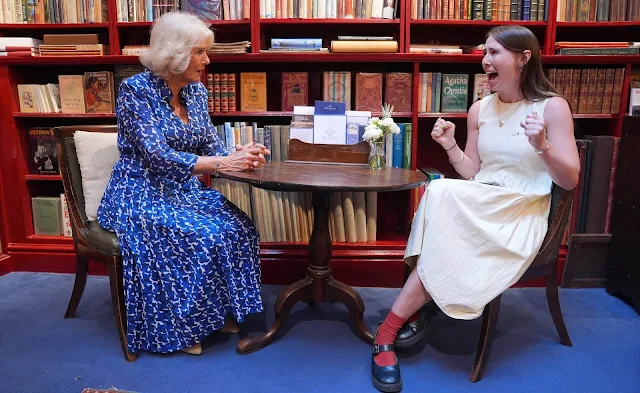Книжный праздник: королева Камилла отметила 90-летие Heywood Hill queen camilla 5 1 Книжный праздник: королева Камилла отметила 90-летие Heywood Hill